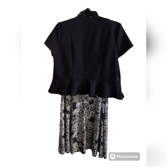 EUC Beautiful Navy Blue and white 2 piece Perceptions New York dress and jacket - Picture 2 of 7